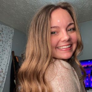 Meet your Posher, Nicole